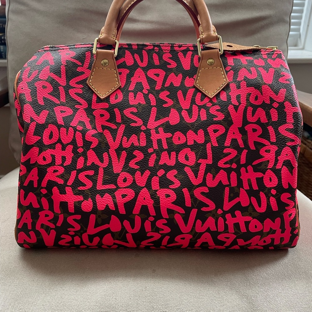 ***SOLD***
Louis Vuitton Graffiti Speedy 30